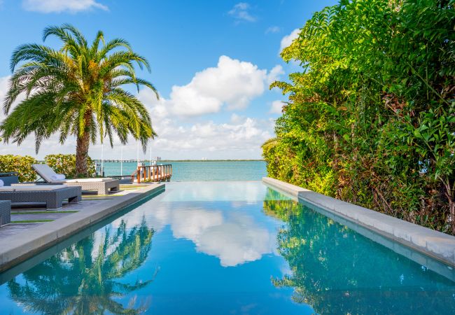 Glacia | Miami Luxury Villa Rentals