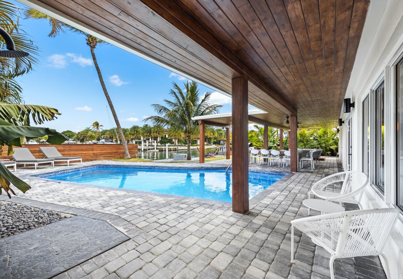 Swimming Pool Swimming Pool