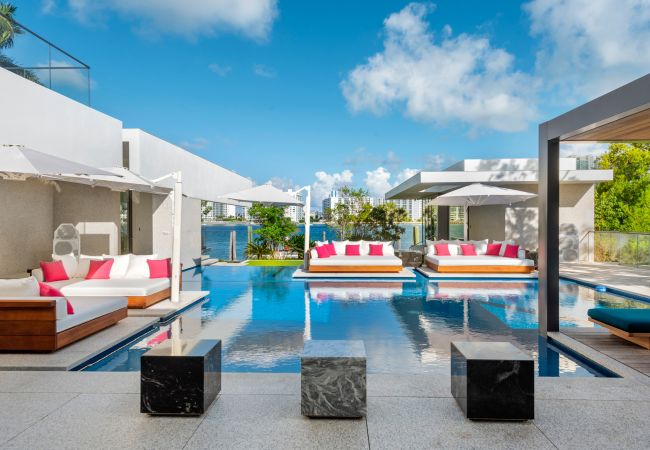 Villa/Dettached house in Miami Beach - Villa Starza